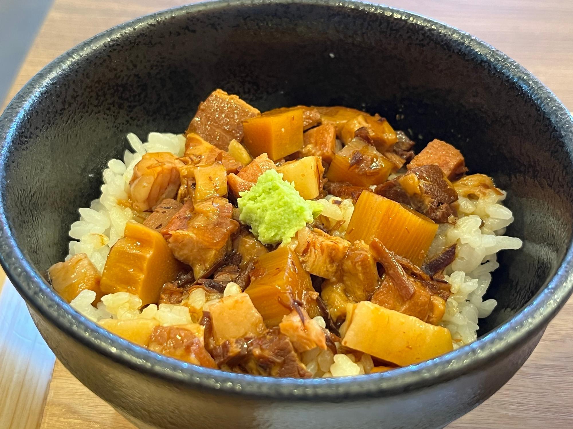 チャーシュー丼 ミニ200円（税込）