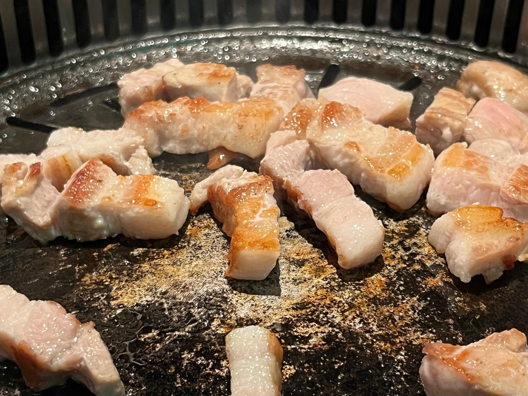 焼き上がったら食べやすくカット