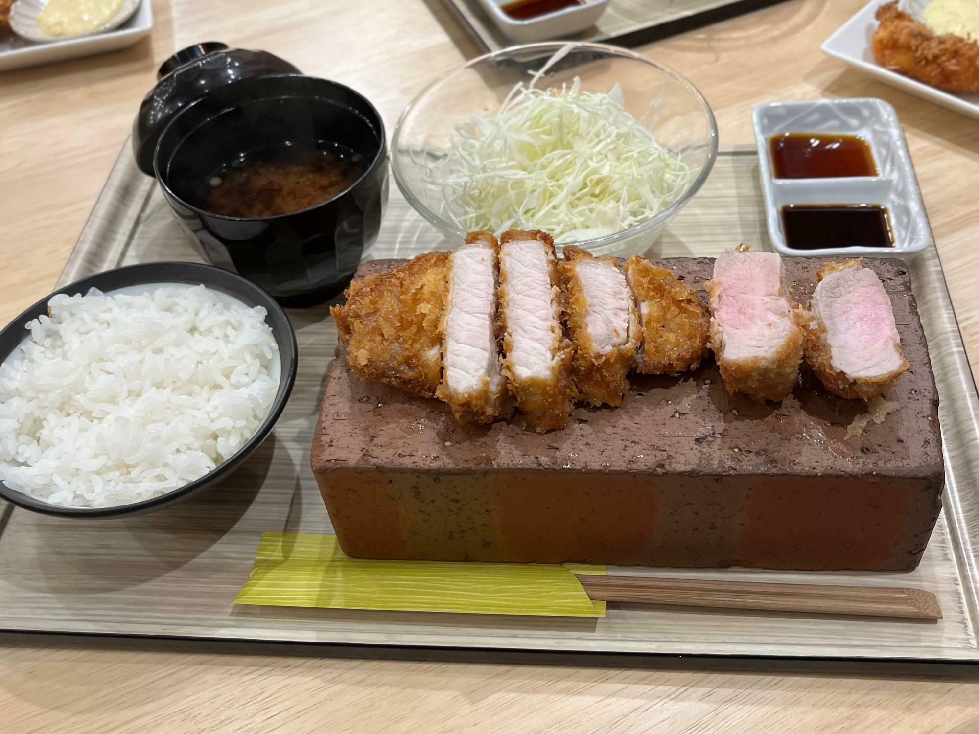 上ヒレ&ロース食べ比べセット 1,650円（税込）