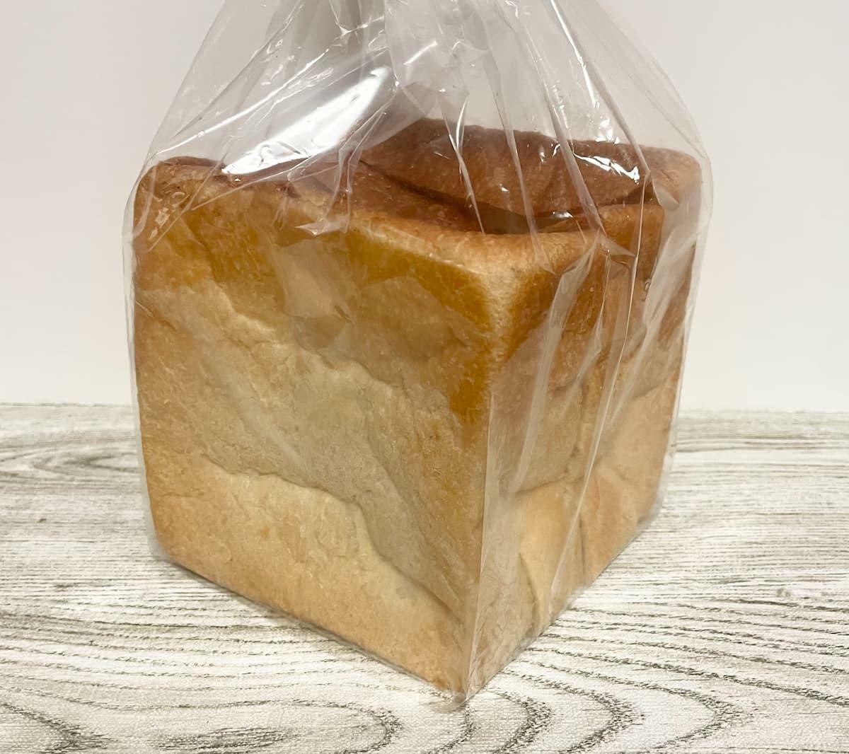 CODOMO食パン（角）600円（税込）