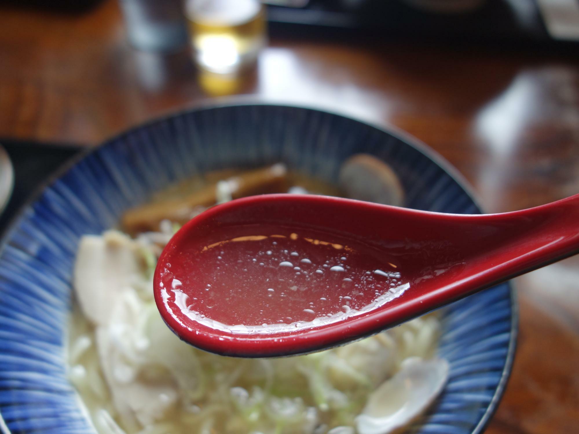 麺処 山 「出汁と貝と麺」スープ