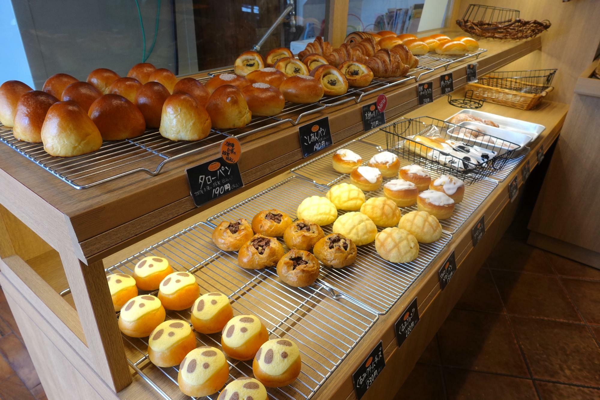 タローパンは太郎庵(にいでら店)のパン屋さん パン