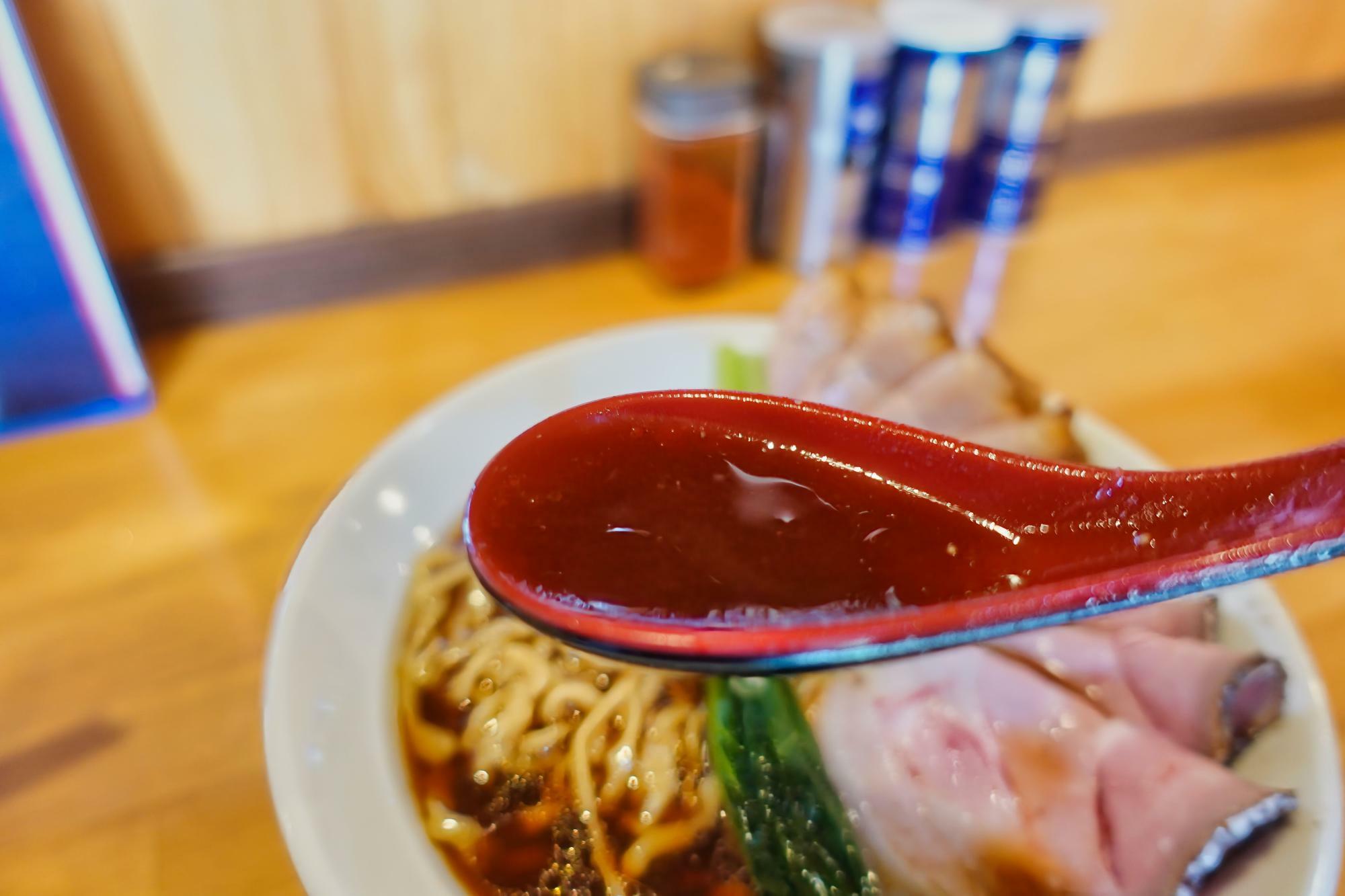 らーめん 福ちゃん  しょうゆチャーシュー麺 スープ