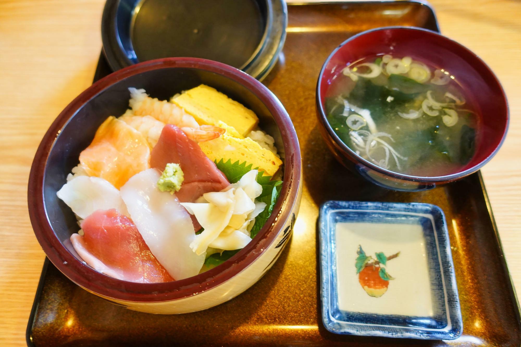 まるこし(丸越食堂) ちらし寿司