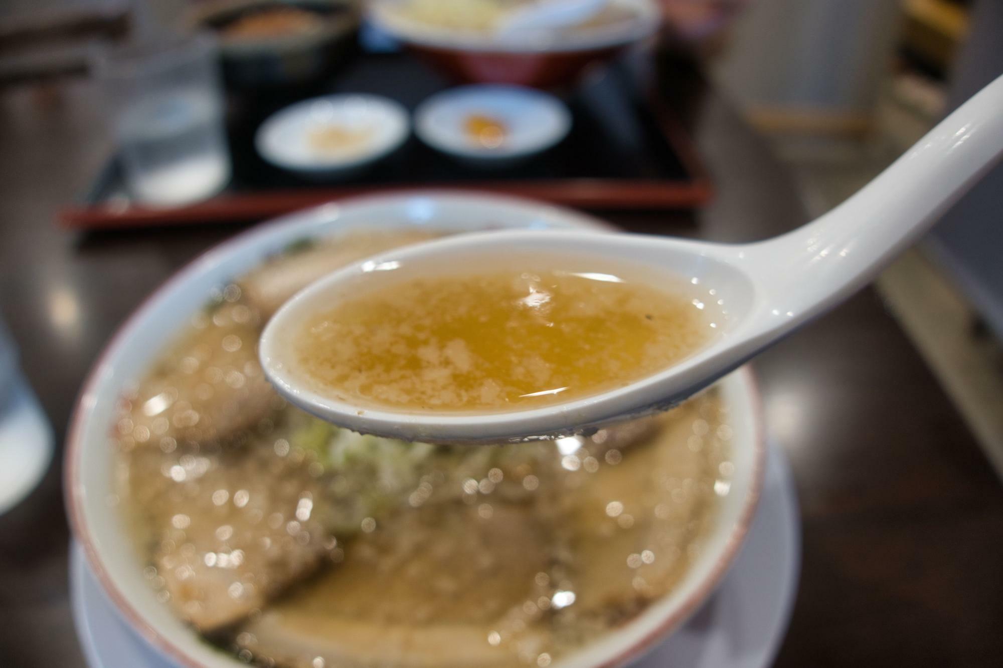 らぁ麺 まえ田 （ラーメン まえだ）チャーシュー麺 背脂入り