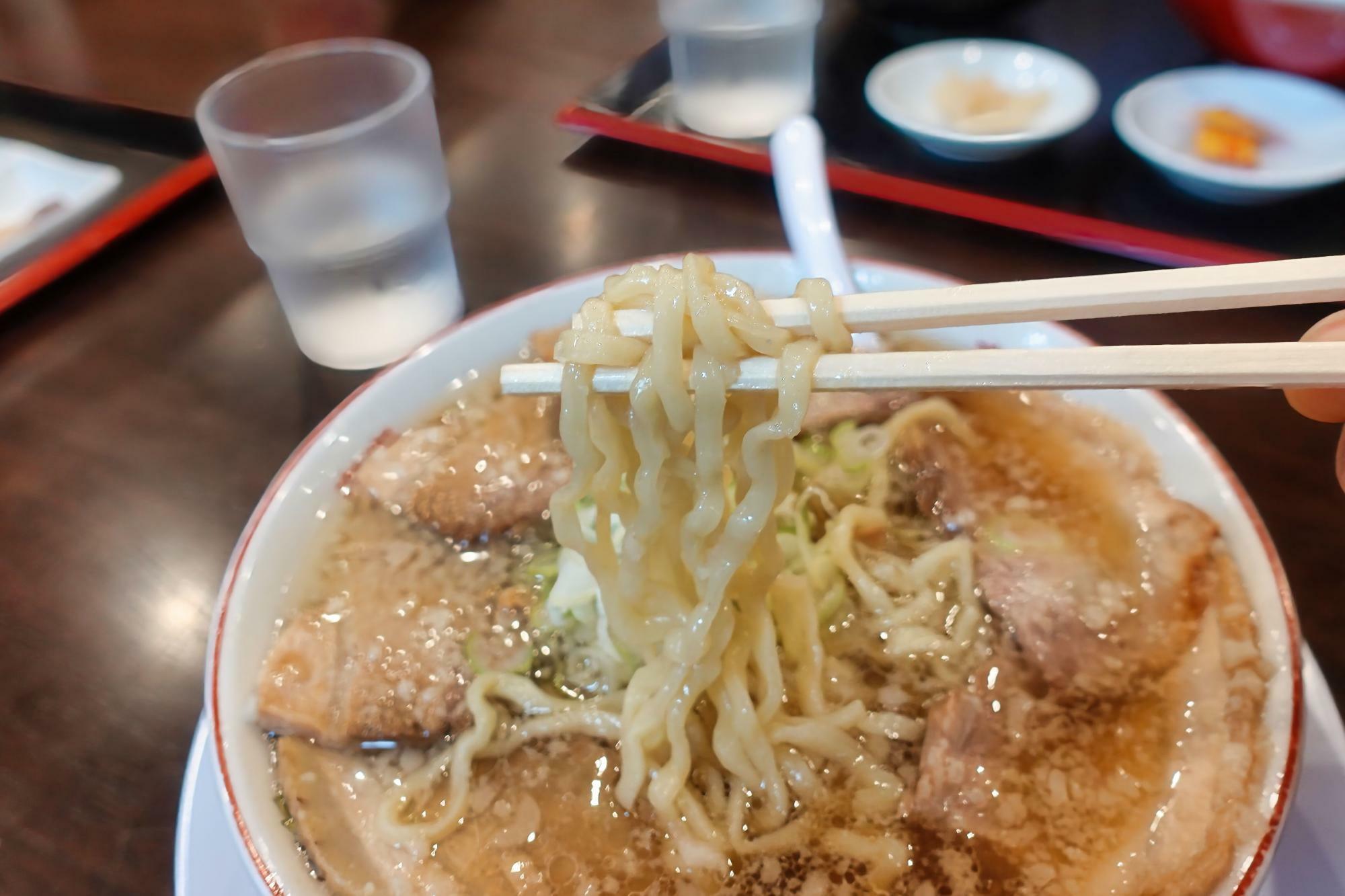 らぁ麺 まえ田 （ラーメン まえだ）チャーシュー麺 背脂入り