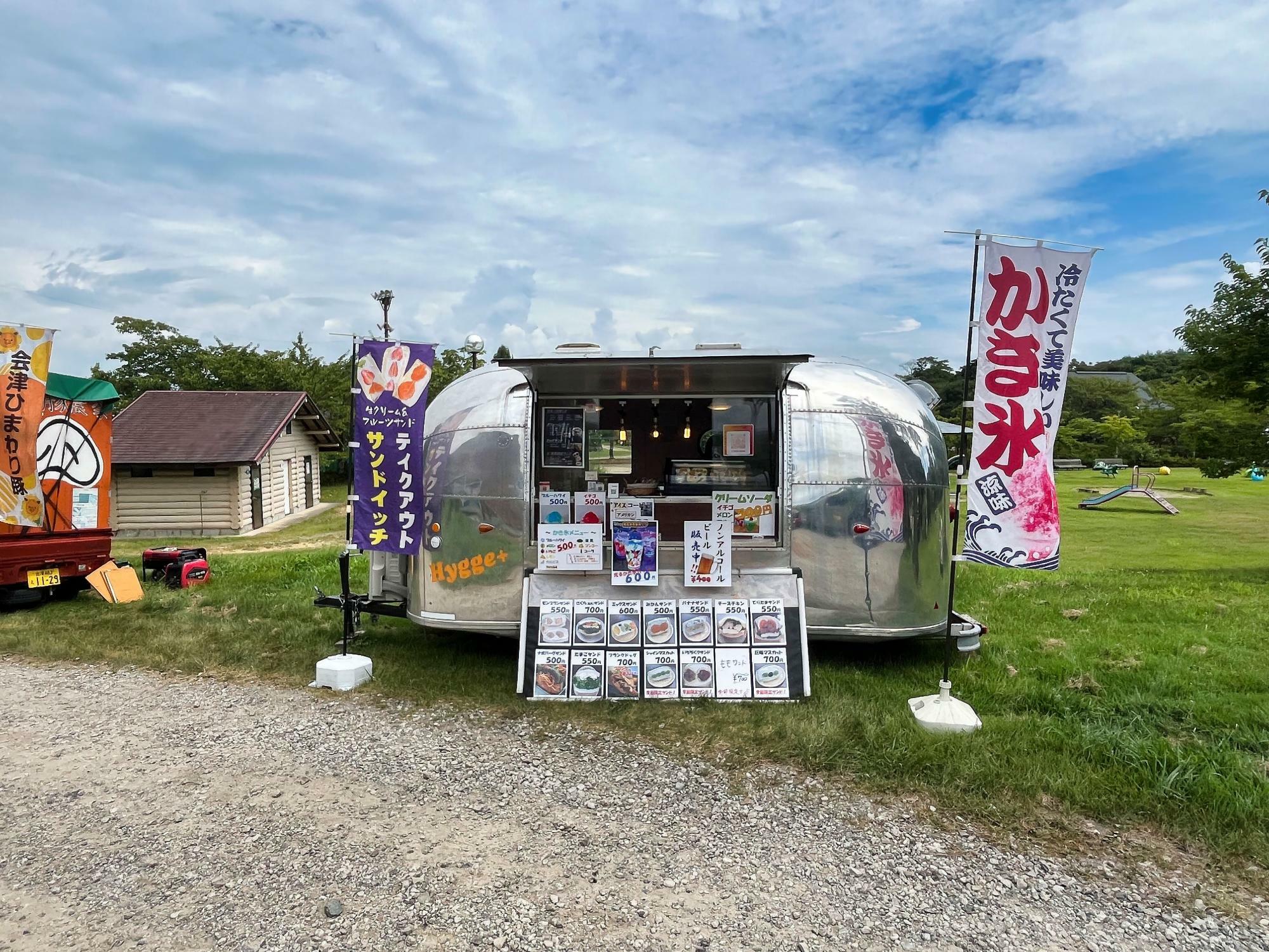 新鶴ワイナリー キッチンカー