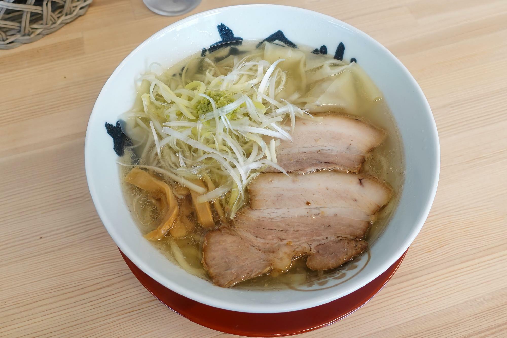 活力再生麺屋 あじ庵食堂 山葵潮ラーメン ワンタントッピング