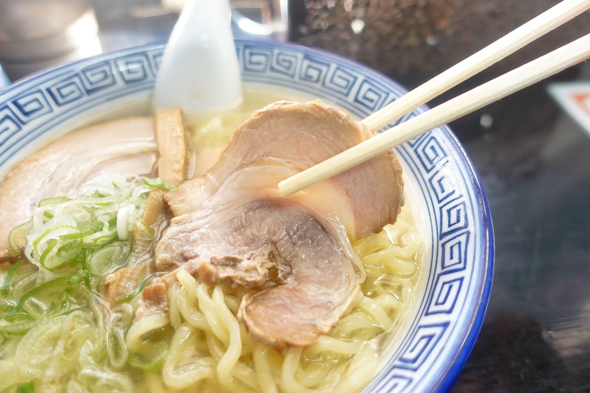 ウリナム食堂 塩ラーメン チャーシュー