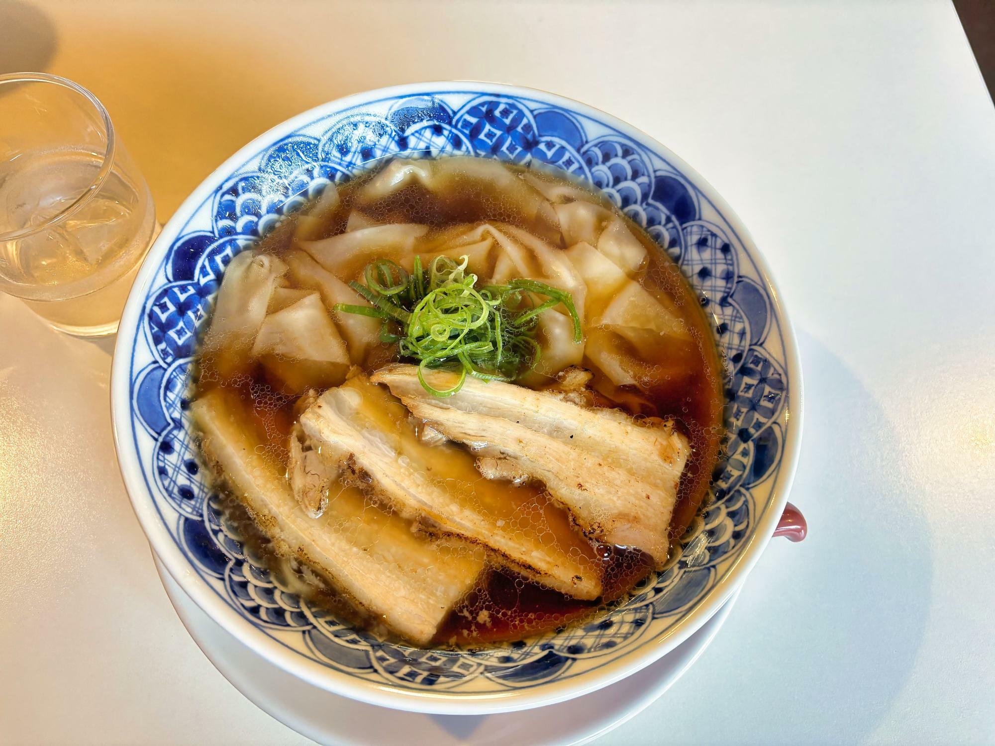 喜多方 満喜(みつき) 醤油ワンタン麺