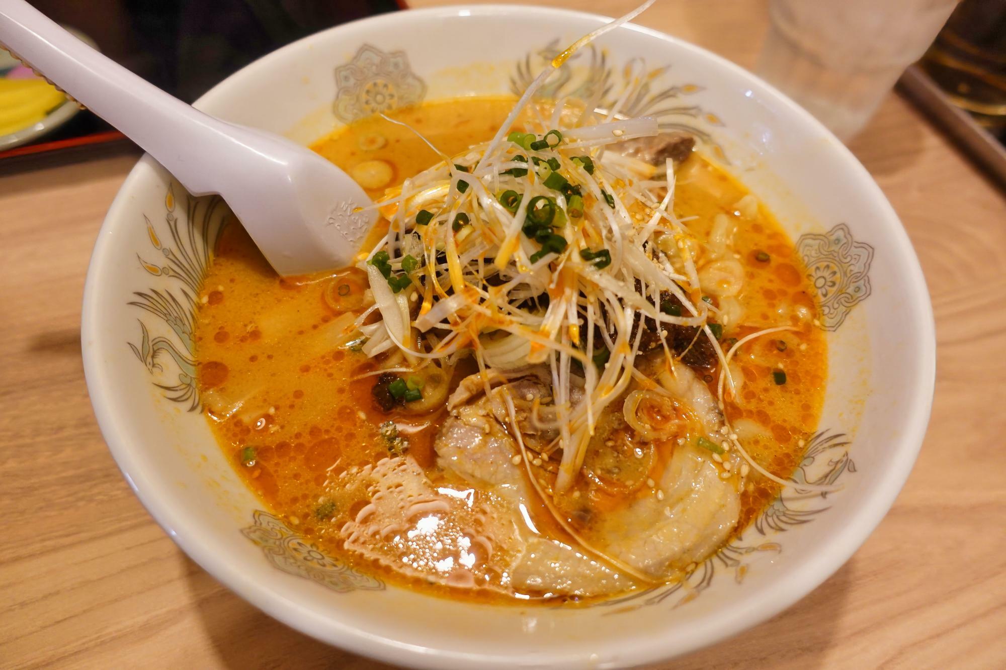 牛乳屋食堂 極旨辛みそラーメン 極太手打麺