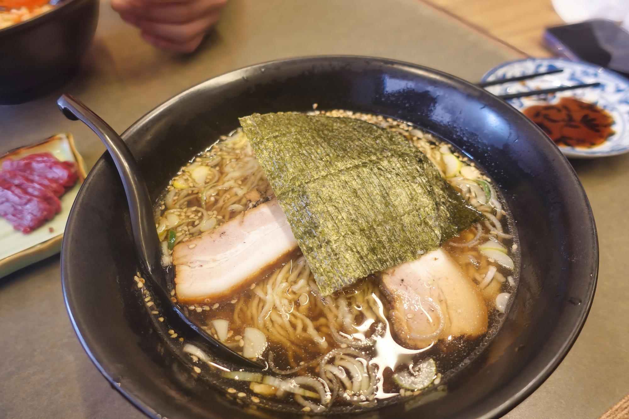 坦々麺とお肉の会社 みなかわ ラーメン