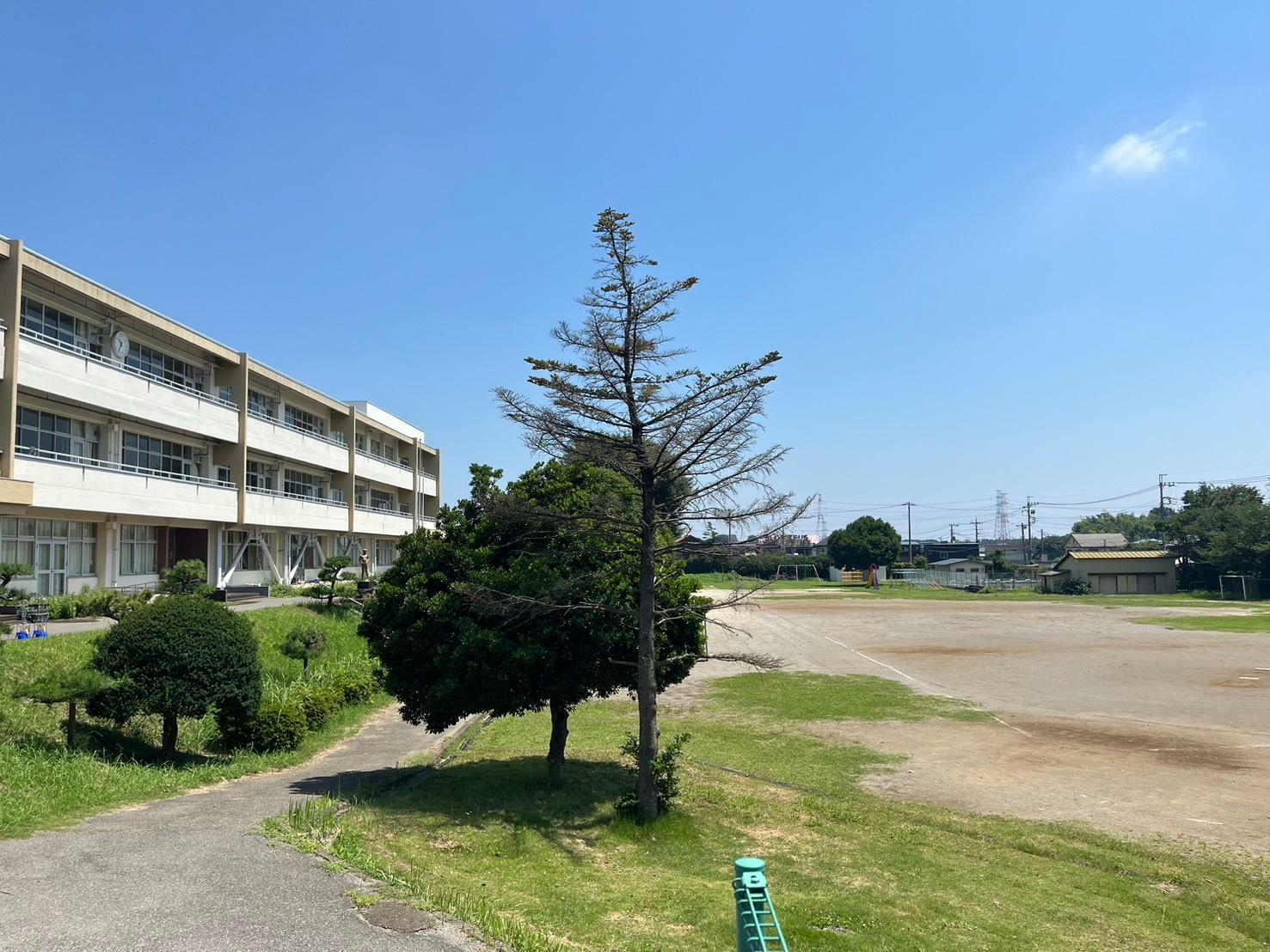 白井市立白井第一小学校校庭