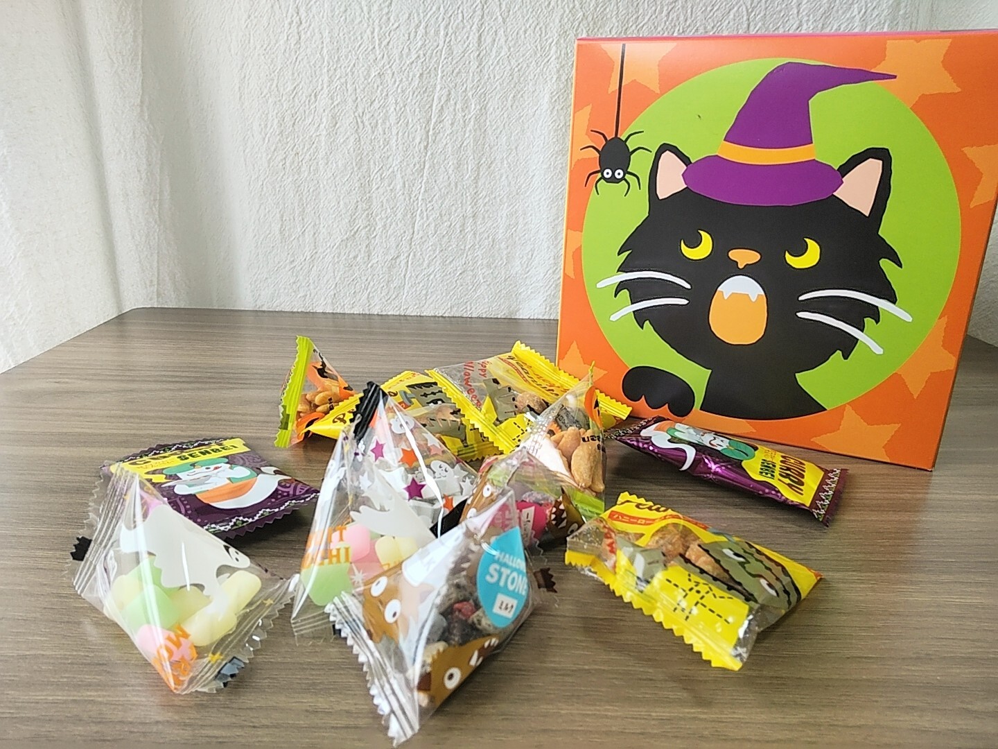 オンラインストアでは既に完売!【カルディ】のハロウィン商品「なにが