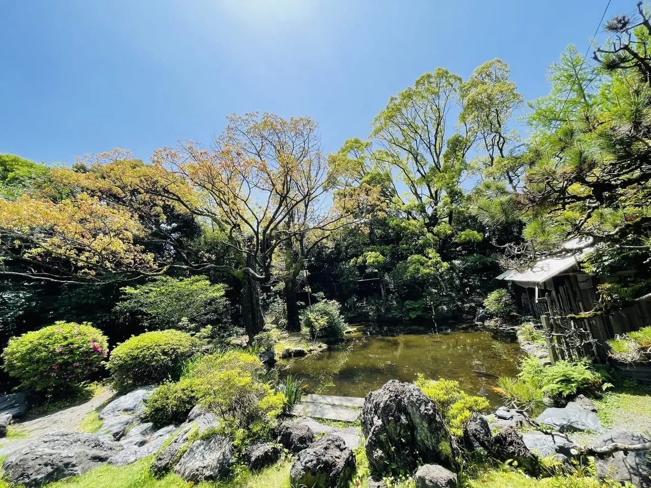 神池と茶屋