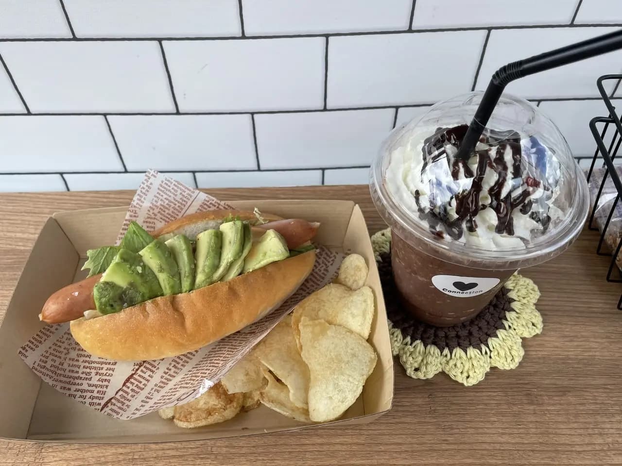 富士市】キッチンカー「Connection Cafe」はホットドックと 富士市】キッチンカー「Connection Cafe」はホットドックと