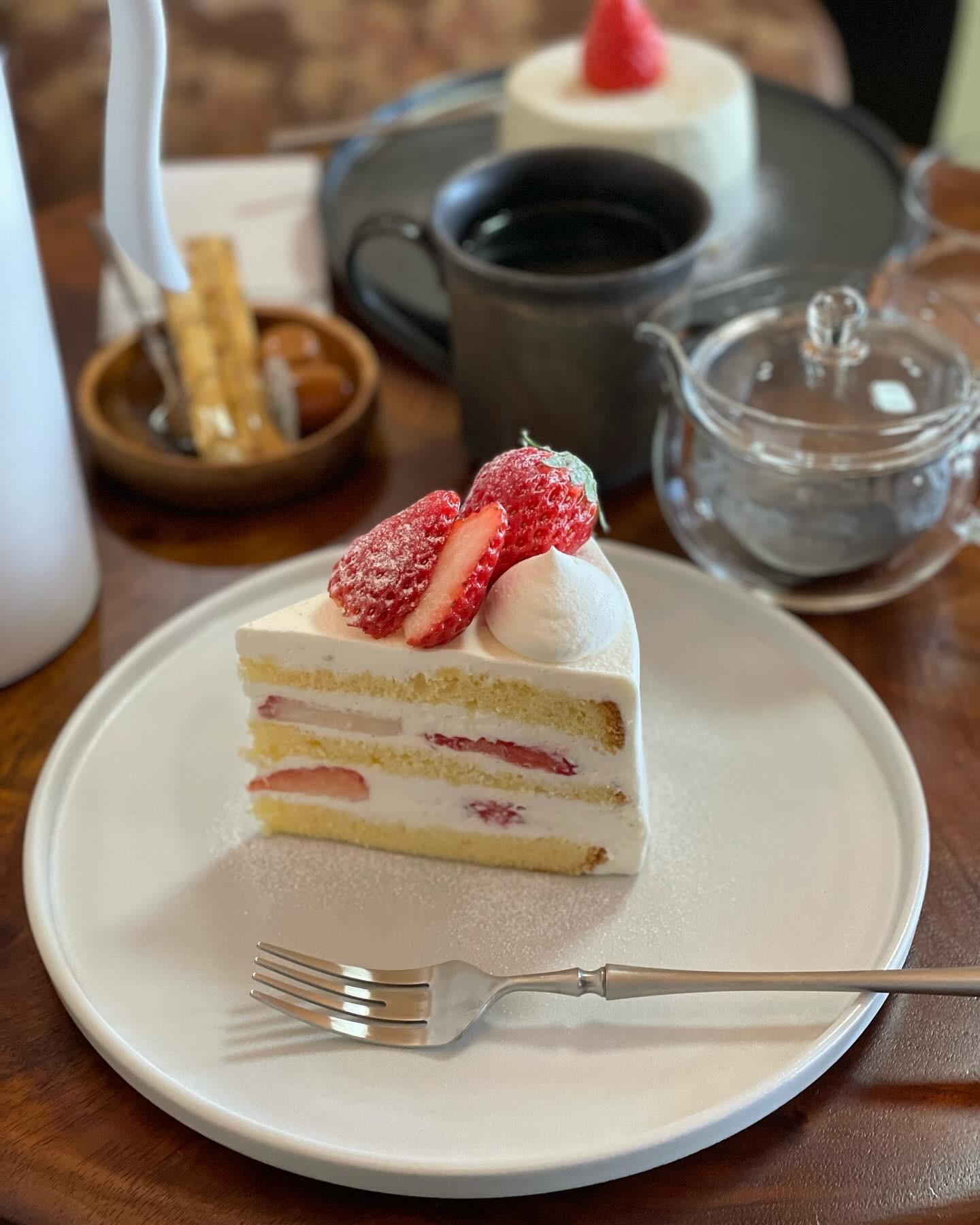 いちごのデコレーションケーキ