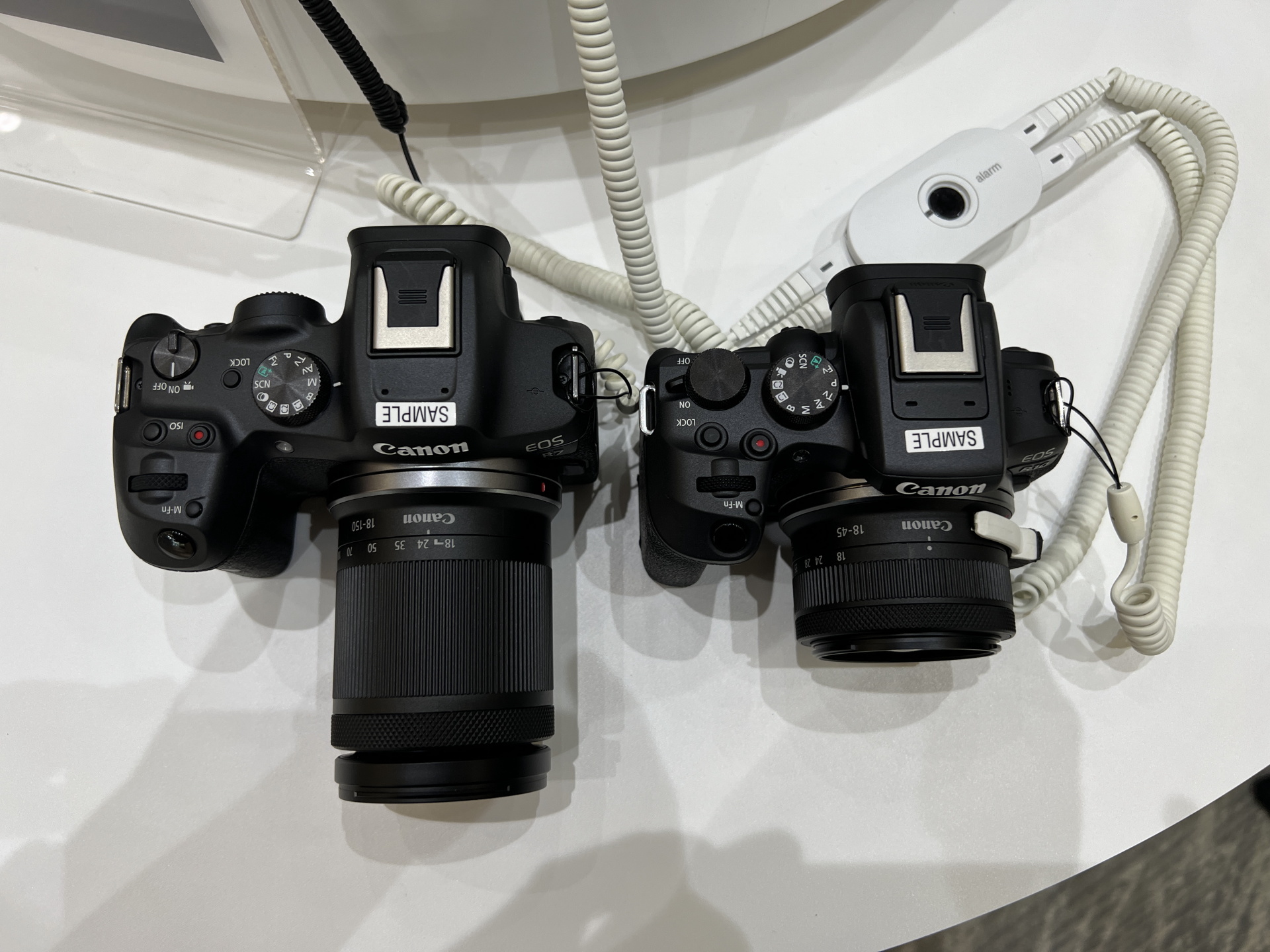もう一眼レフはいらないかも。キヤノン新発売のミラーレスEOS R7 もう一眼レフはいらないかも。キヤノン新発売のミラーレスEOS R7