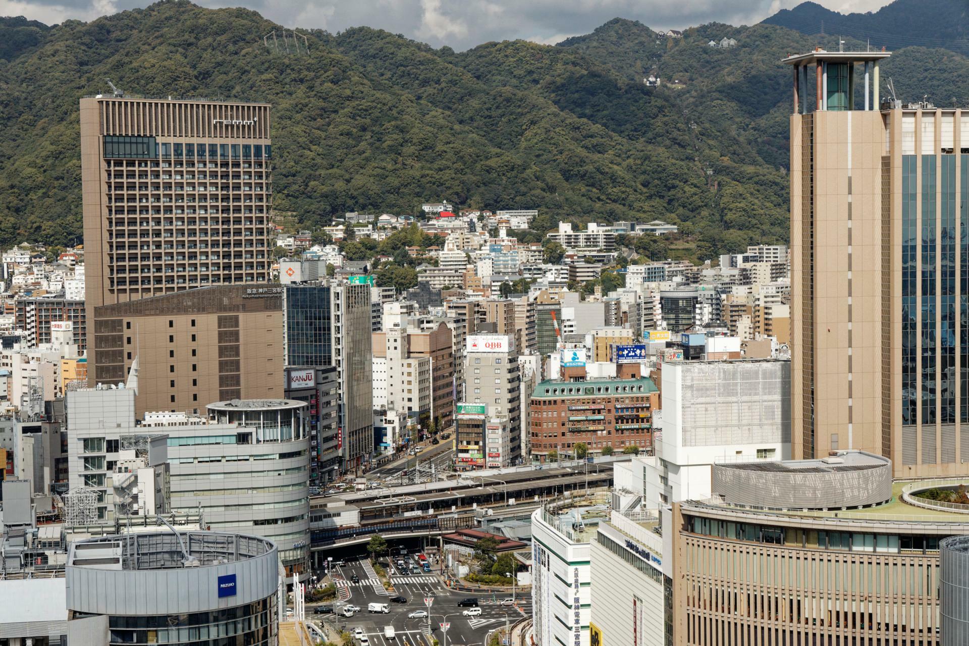 神戸の街の中心の三宮駅