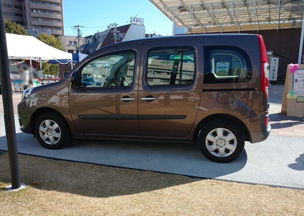 こどももりのBOOK CAR