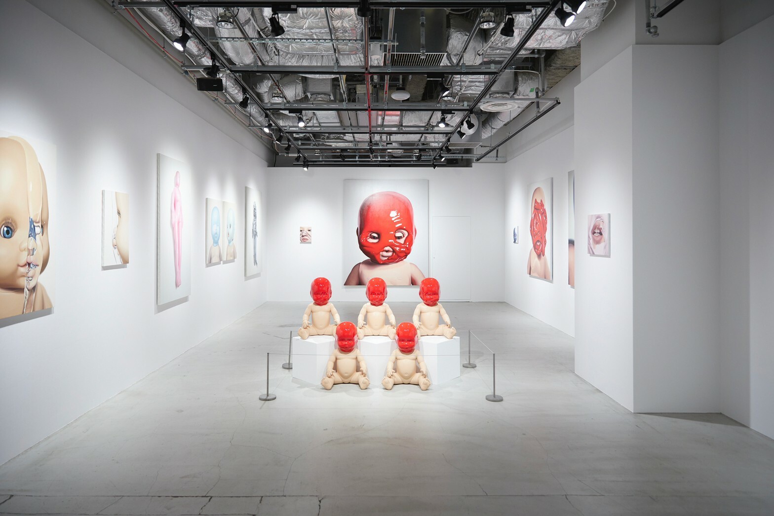 過去最大規模の個展「SPIRALE」新作20点を含む30点以上の作品を展示した（PARCO MUSEUM TOKYO / 2022.9.13-10.3）