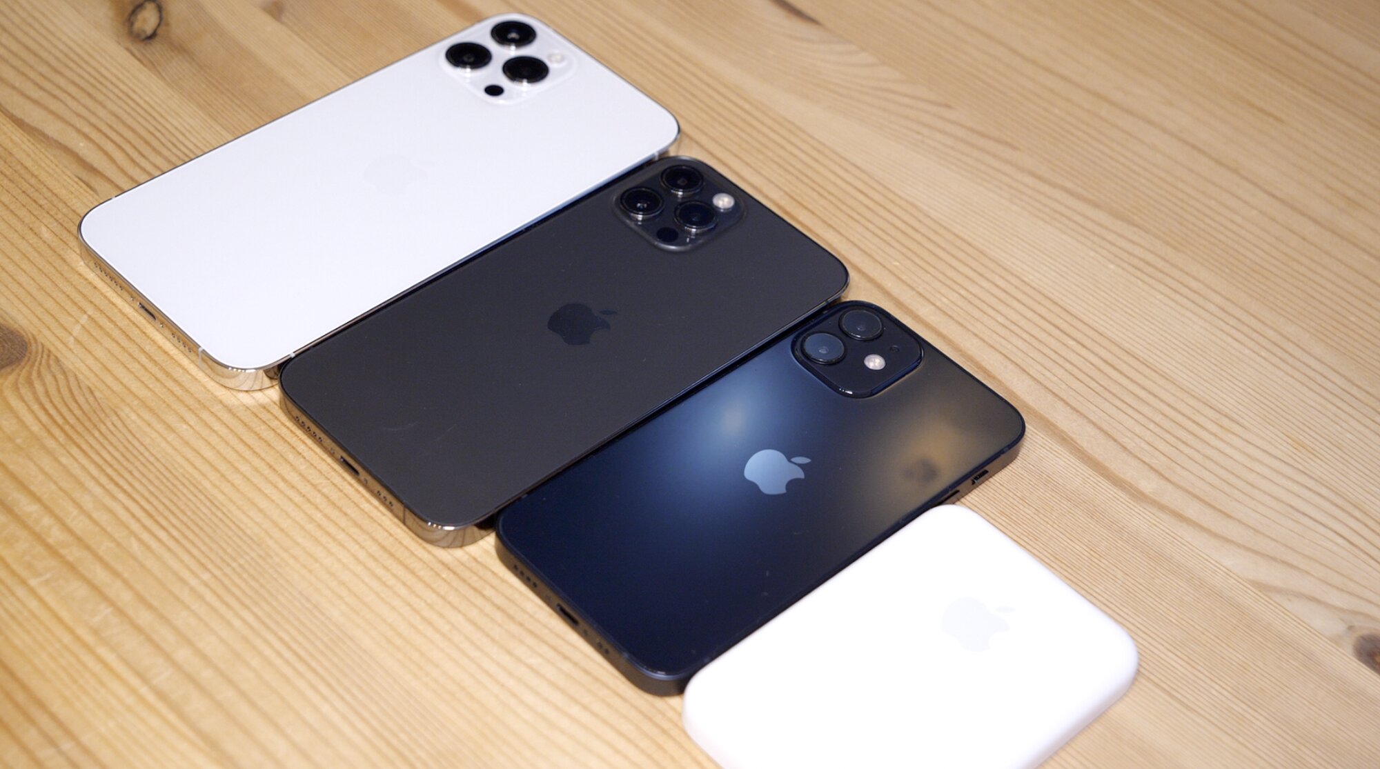 新製品!iPhone用MagSafeバッテリーパックの良い点/悪い点・5日 新製品!iPhone用MagSafeバッテリーパックの良い点/悪い点・5日
