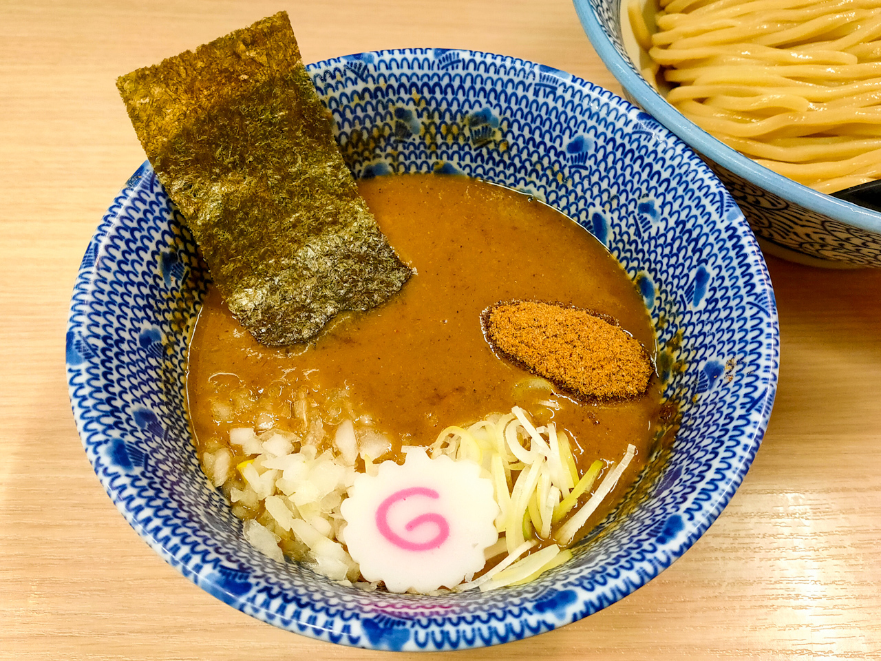 狼煙のつけ麺の濃厚魚介豚骨スープ