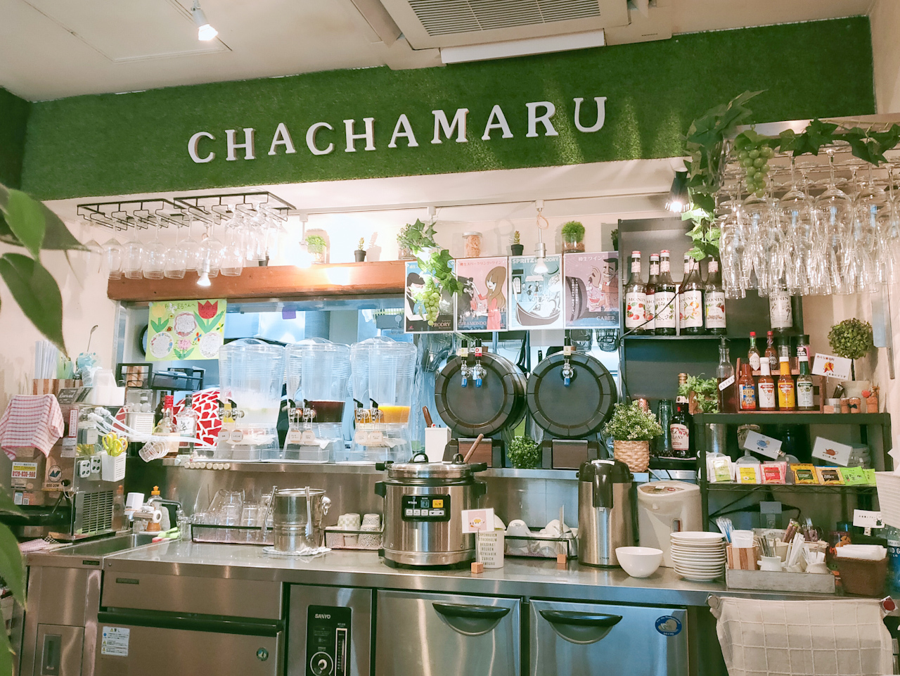 「CHACHAMARU」のランチメニューはすべてサラダ・スープ・ドリンクバーつき