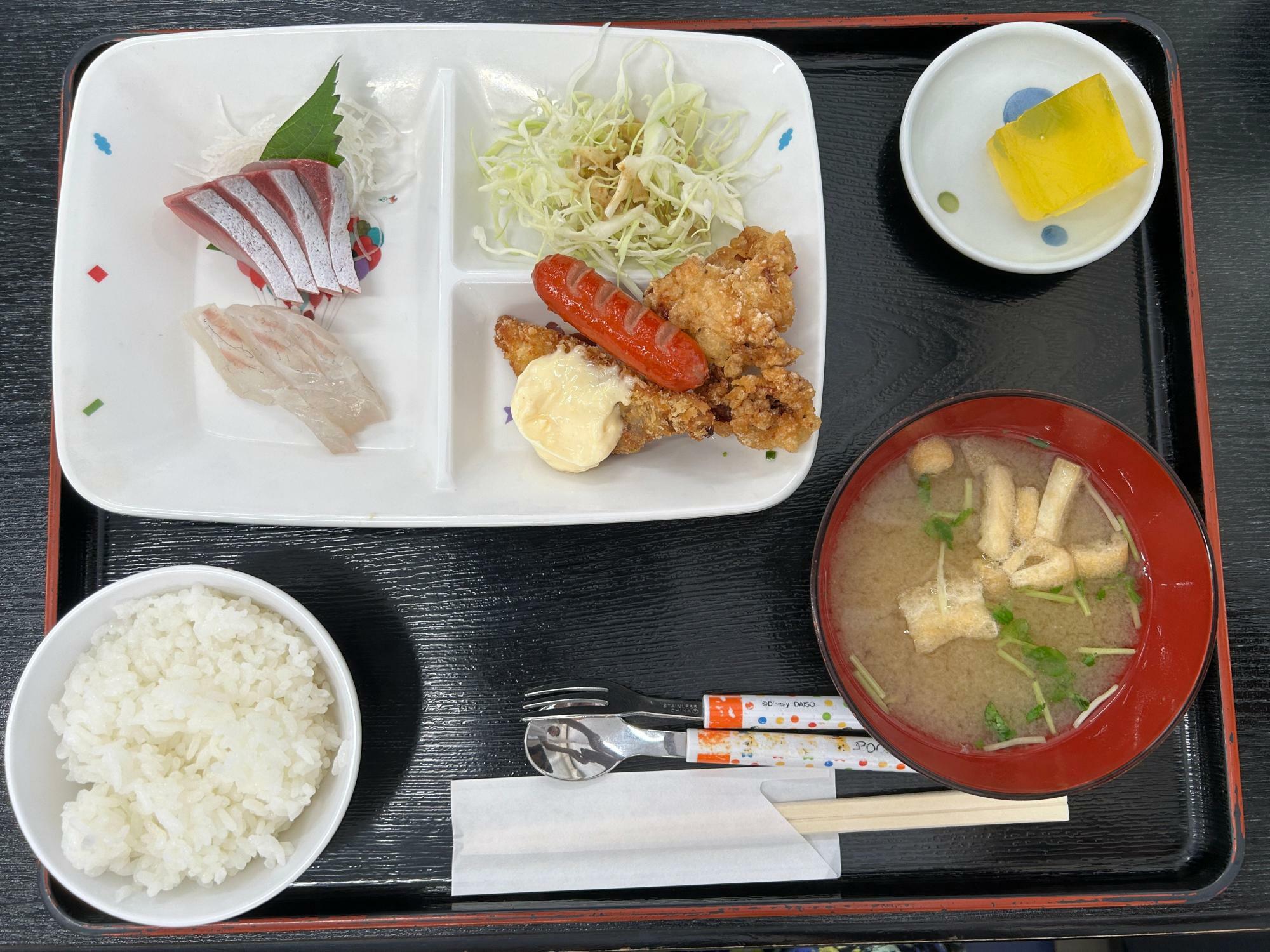 お子様刺身ランチ750円