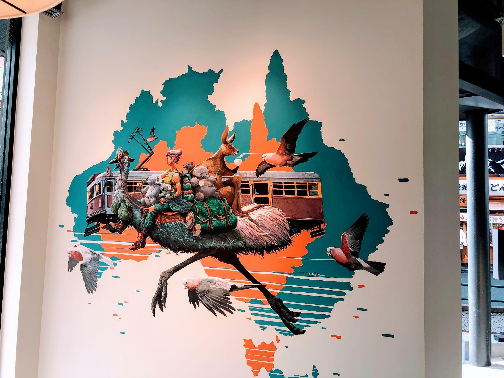一階の半個室部分の壁にもオーストラリア大陸をモチーフにしたアート作品が
