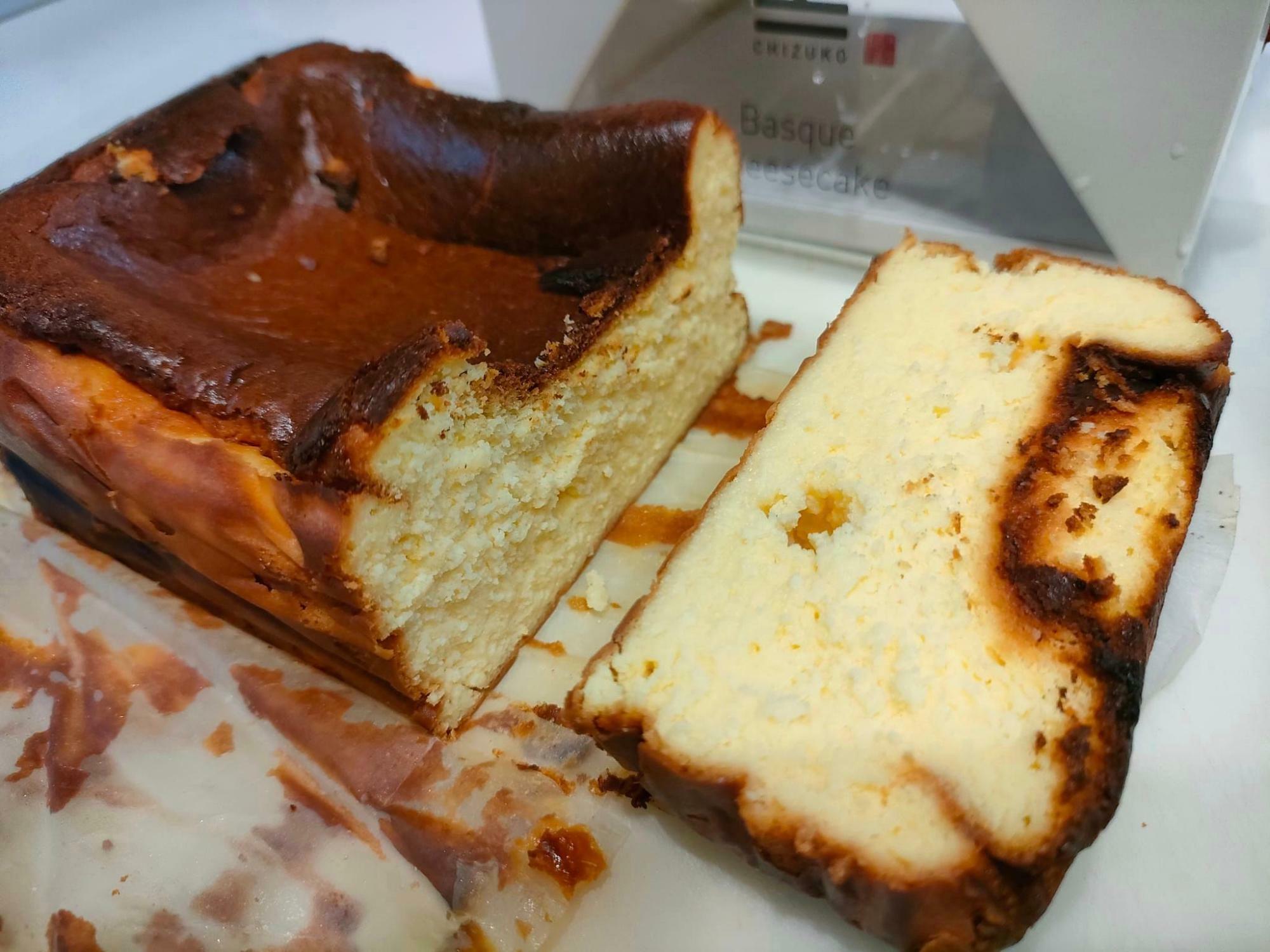 ラ・ポルテのバスクチーズケーキ（購入した友人が写真をシェアしてくれました）