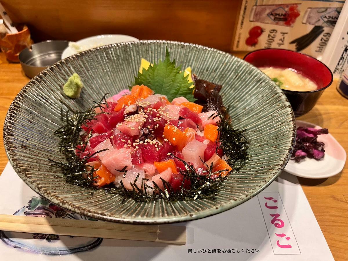 バラちらし丼（1,200円)