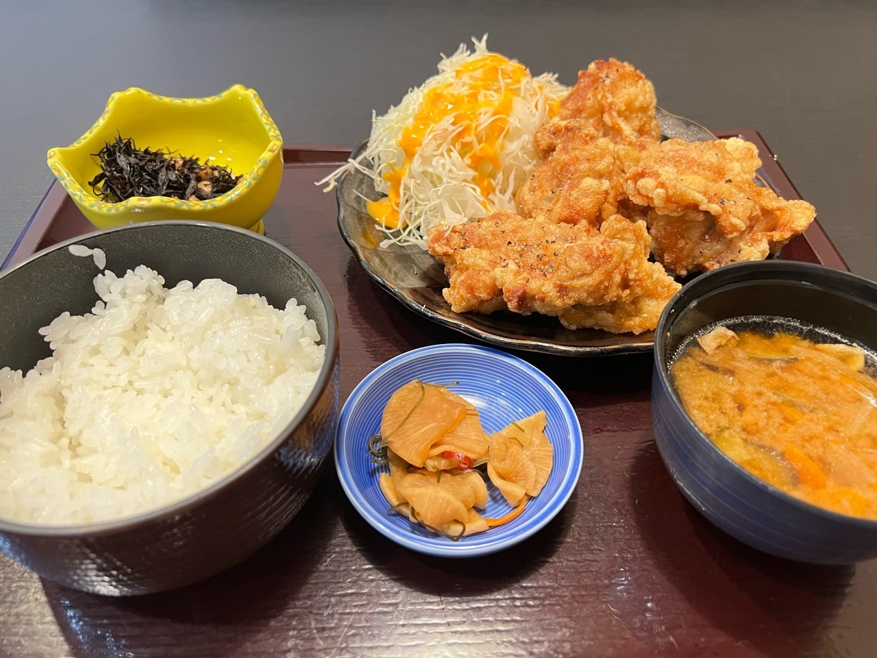 「肉汁からあげ定食（4個）」