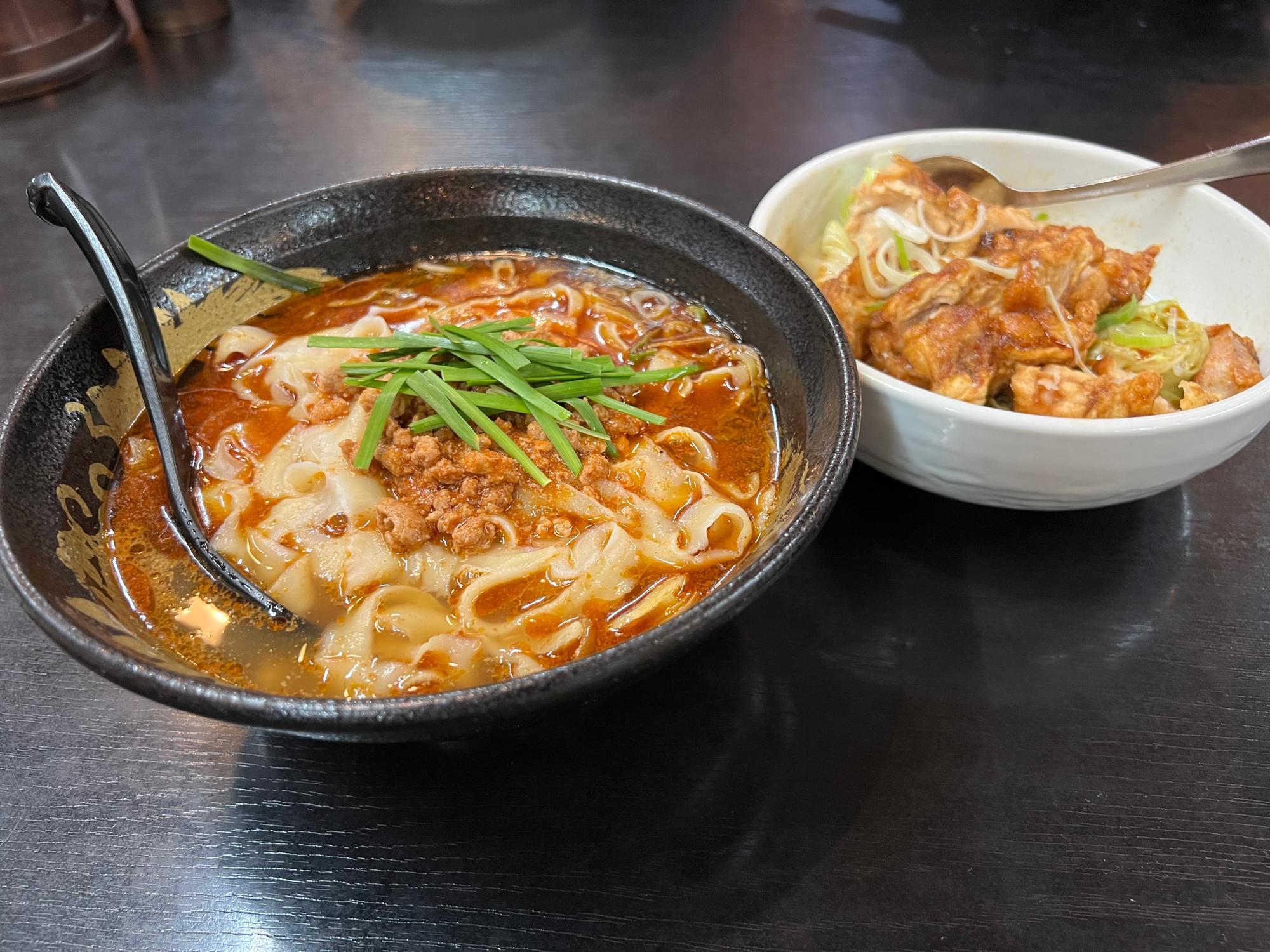 「刀削麺セット（麻辣刀削麺＋唐揚げ丼）」