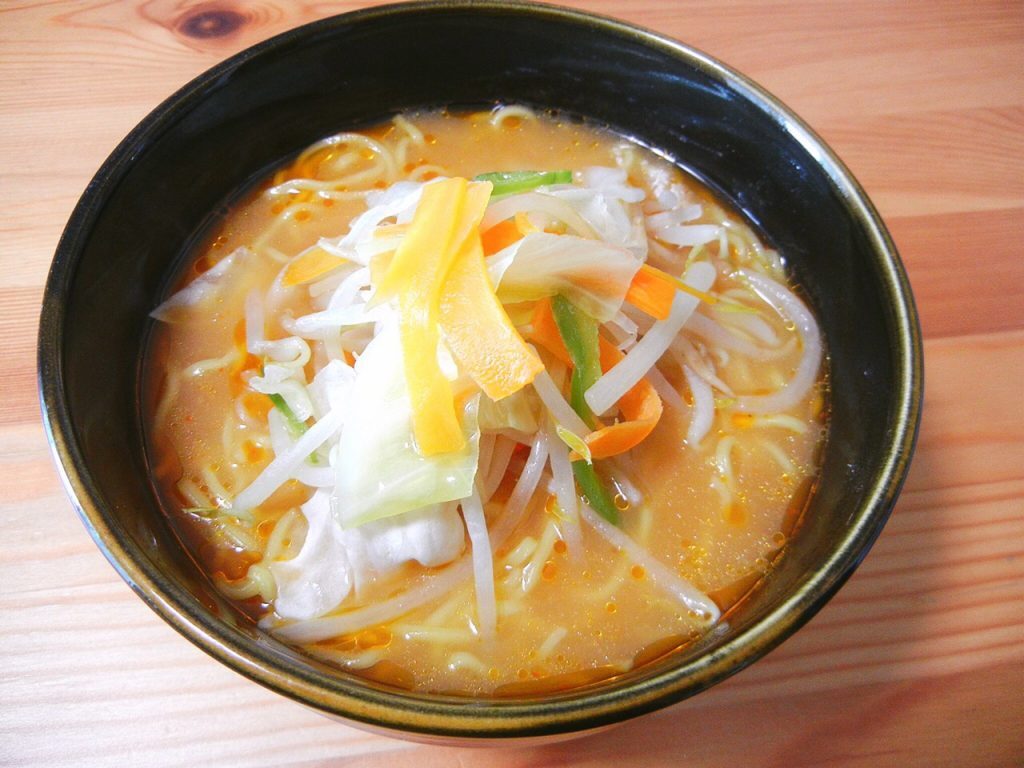 シャキシャキ野菜をトッピング♪