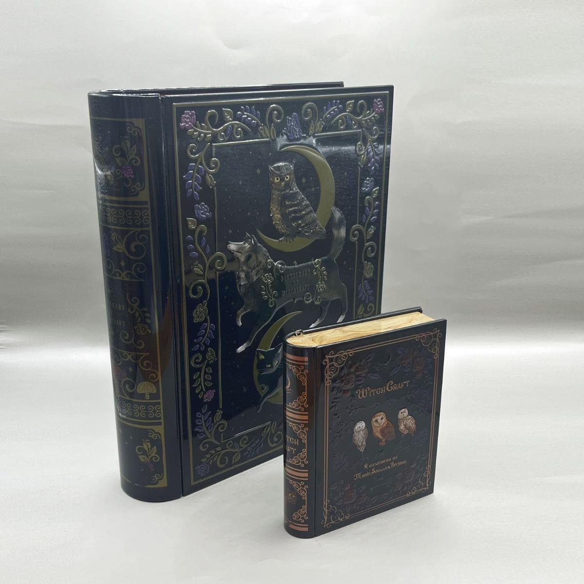 カルディ】争奪戦必至！大人気のチョコレート缶『魔法辞書缶』の