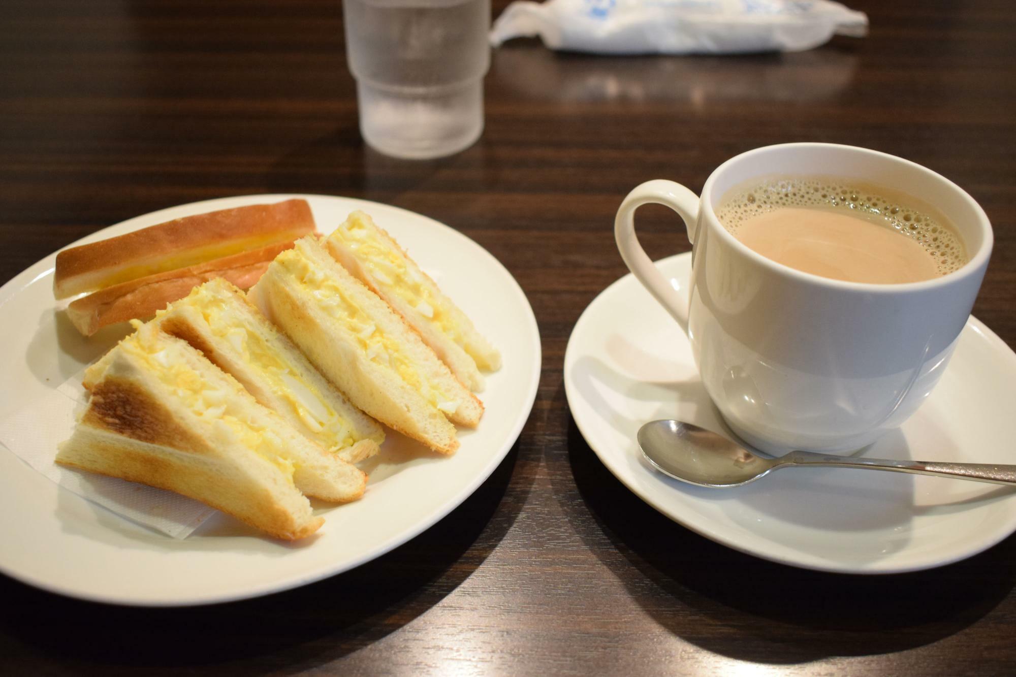 エッグサンドとカフェオレの「ミニサンドセット」530円