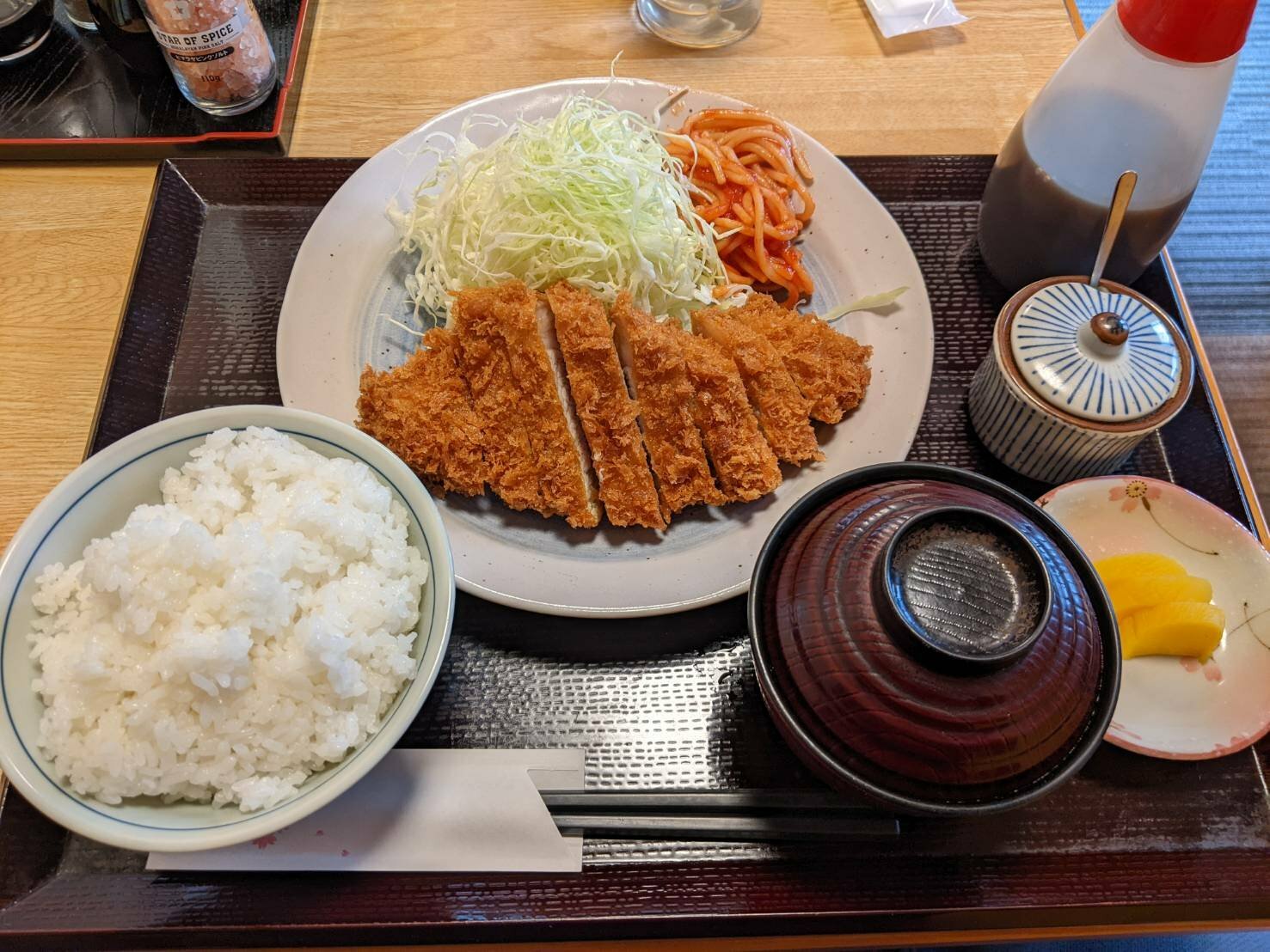 ロースカツ定食１,０５０円（税込）