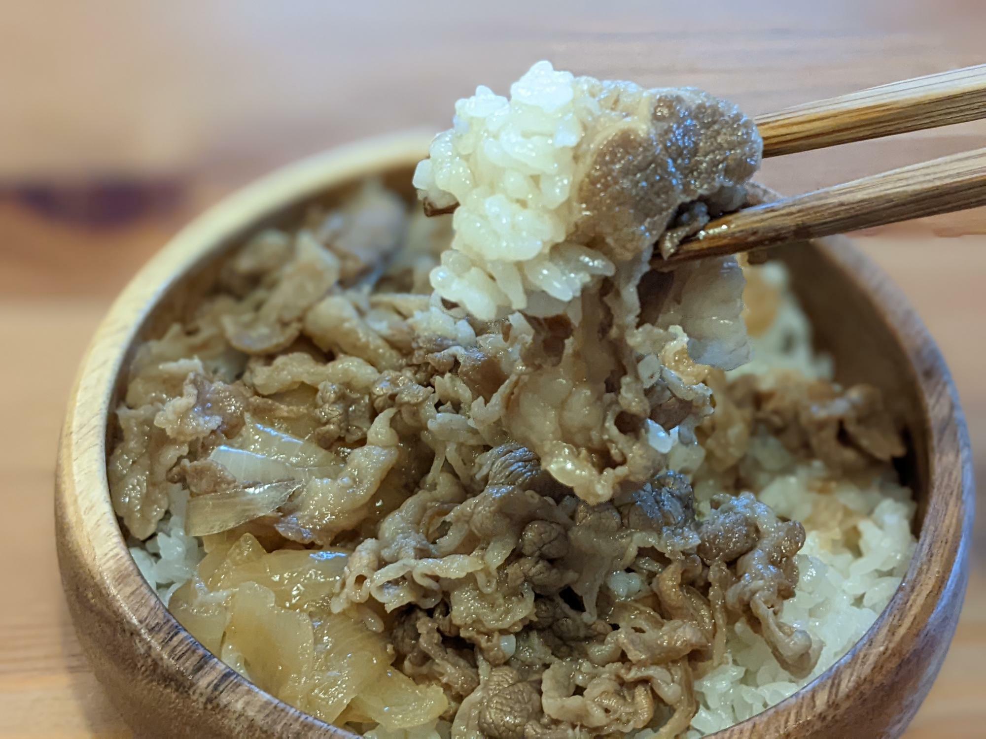 お馴染みの美味しい牛丼です！