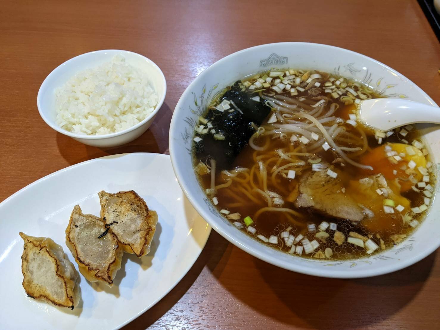 ラーメン餃子定食750円（税込）