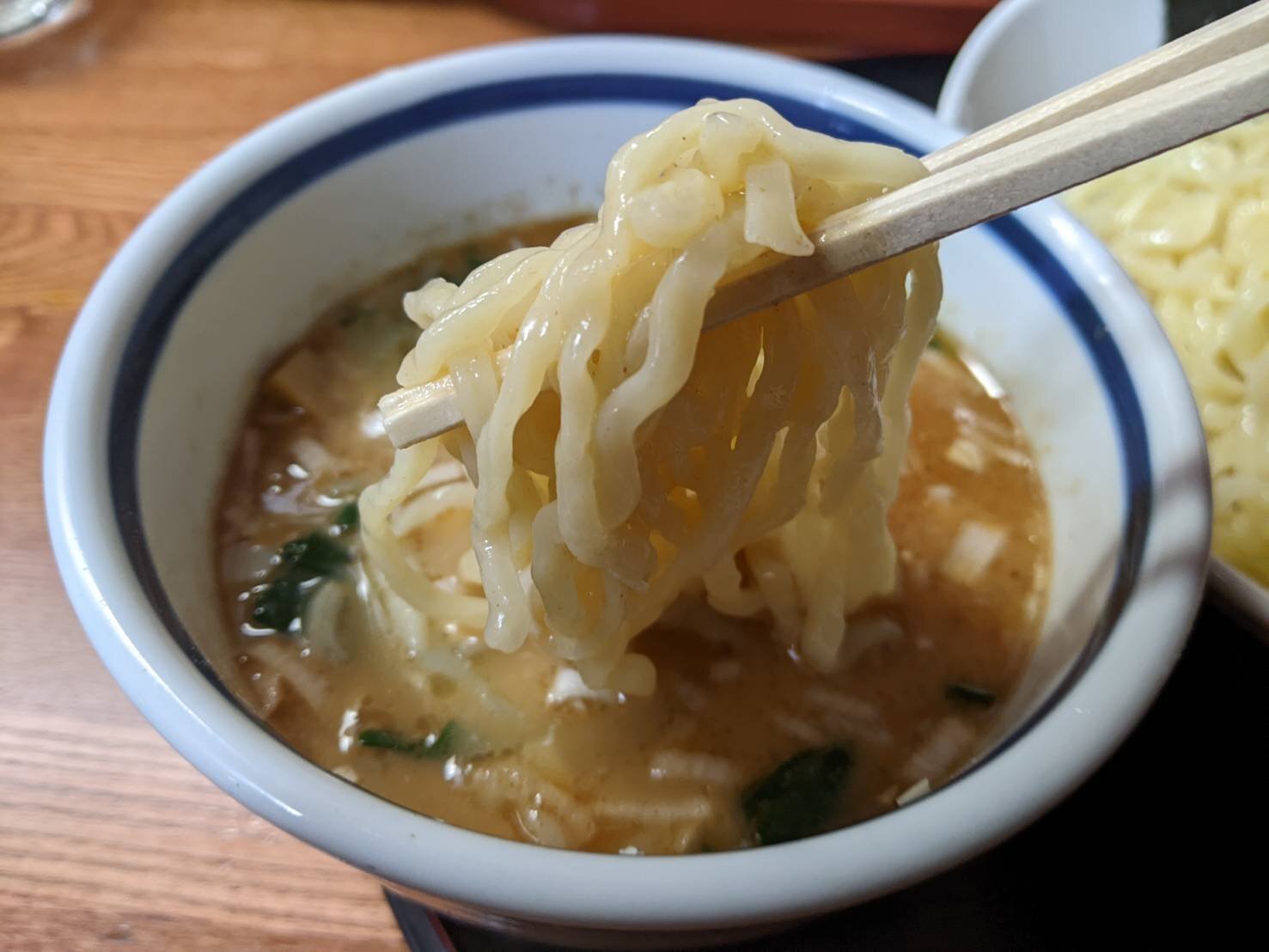 もちもちの麺に絡む魚介出汁のつけ汁