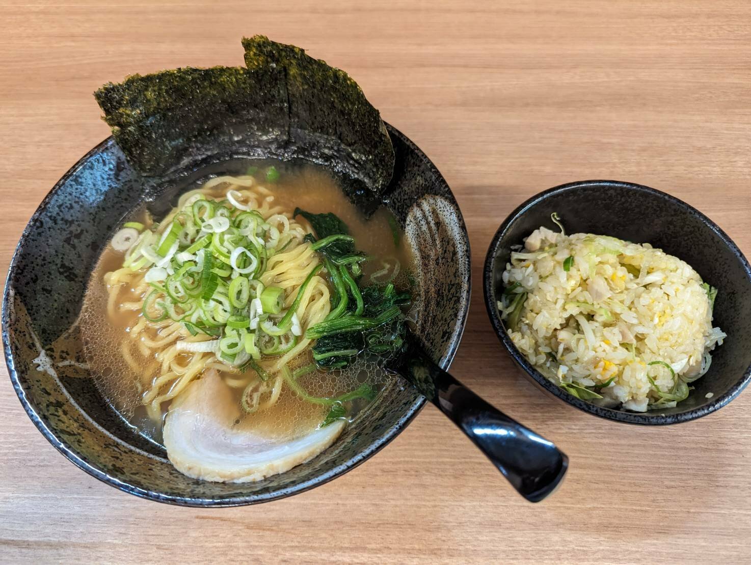 豚骨ラーメン＋ミニドン780円（税込）