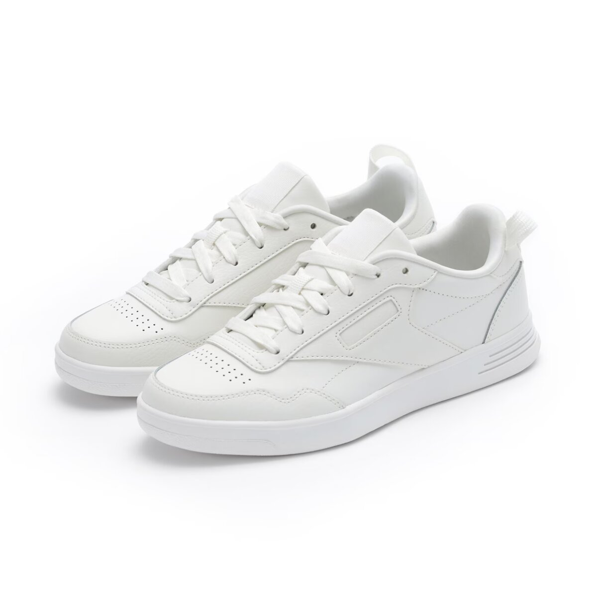 無印良品】Reebokとの共同開発したスニーカーが登場【MUJI 無印良品】Reebokとの共同開発したスニーカーが登場【MUJI