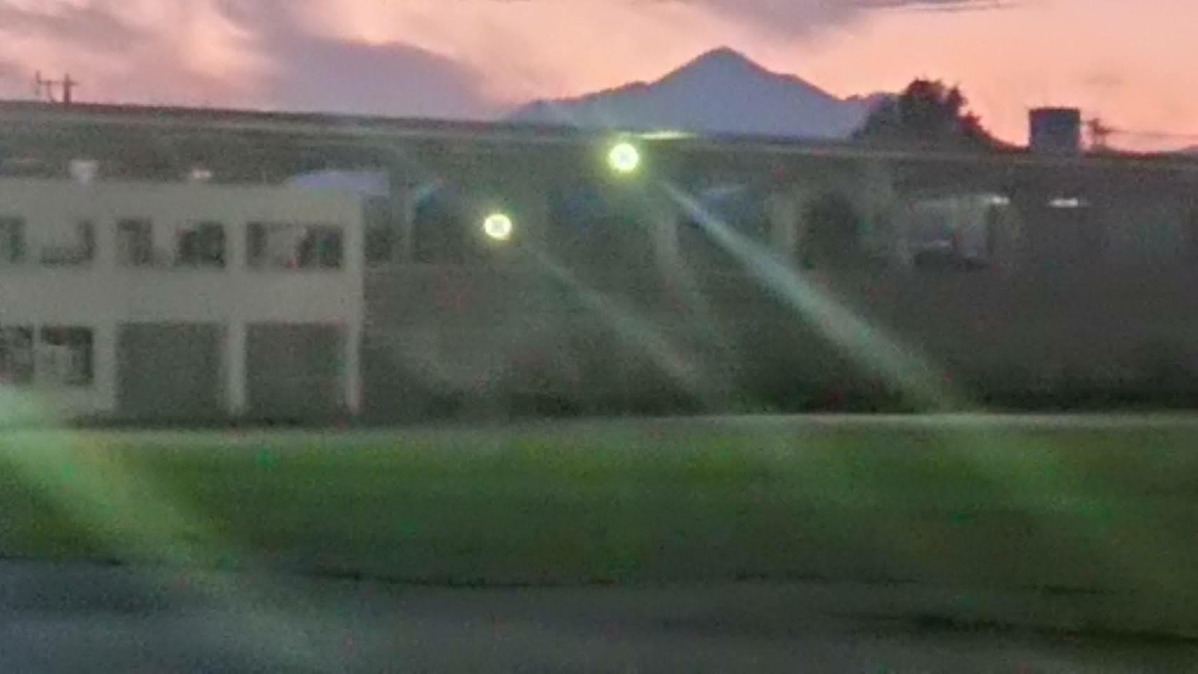 陸上競技場からの眺める夕暮れの霧島