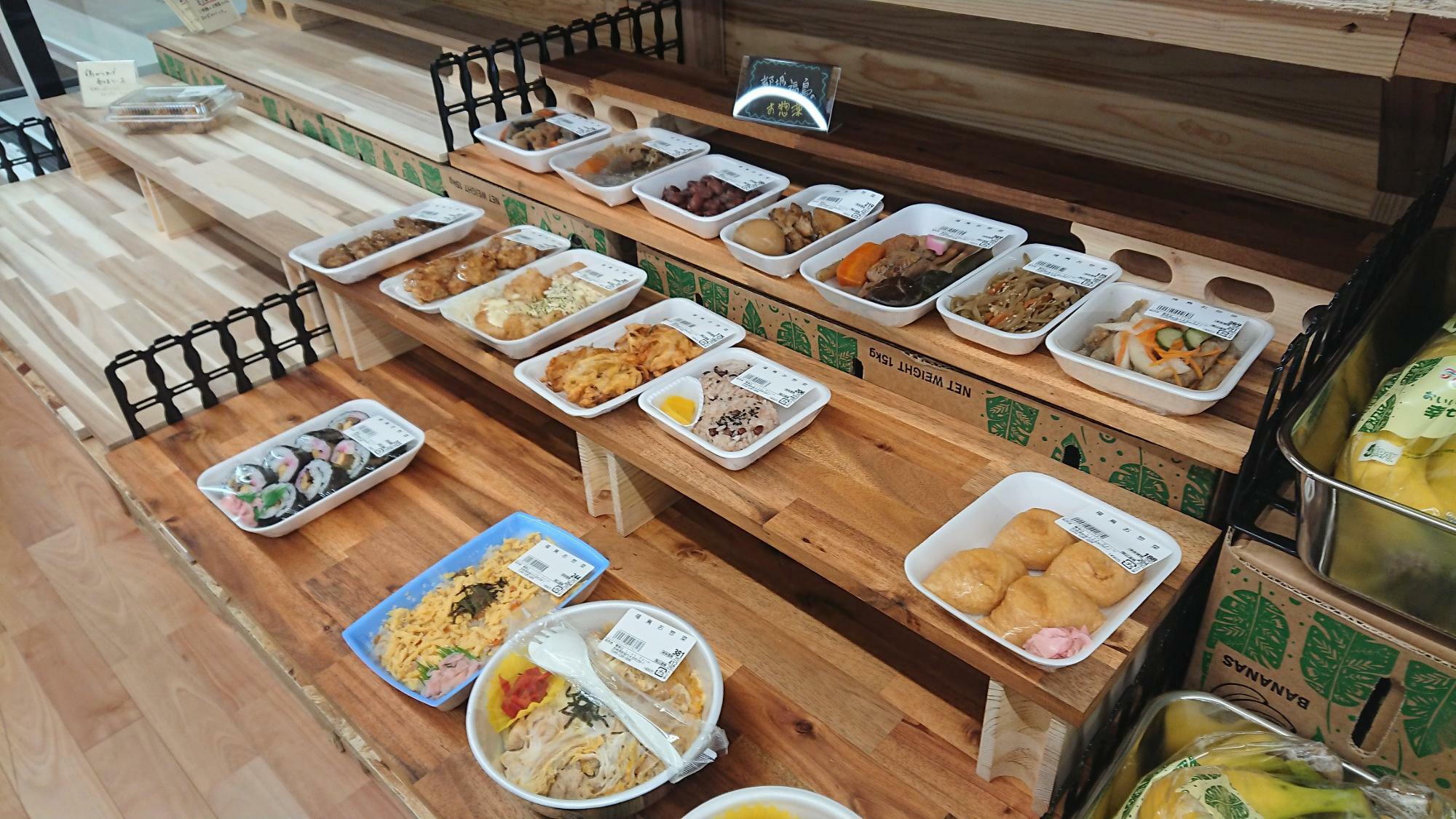 最近入荷を開始した都城福鳥のお弁当やお惣菜。