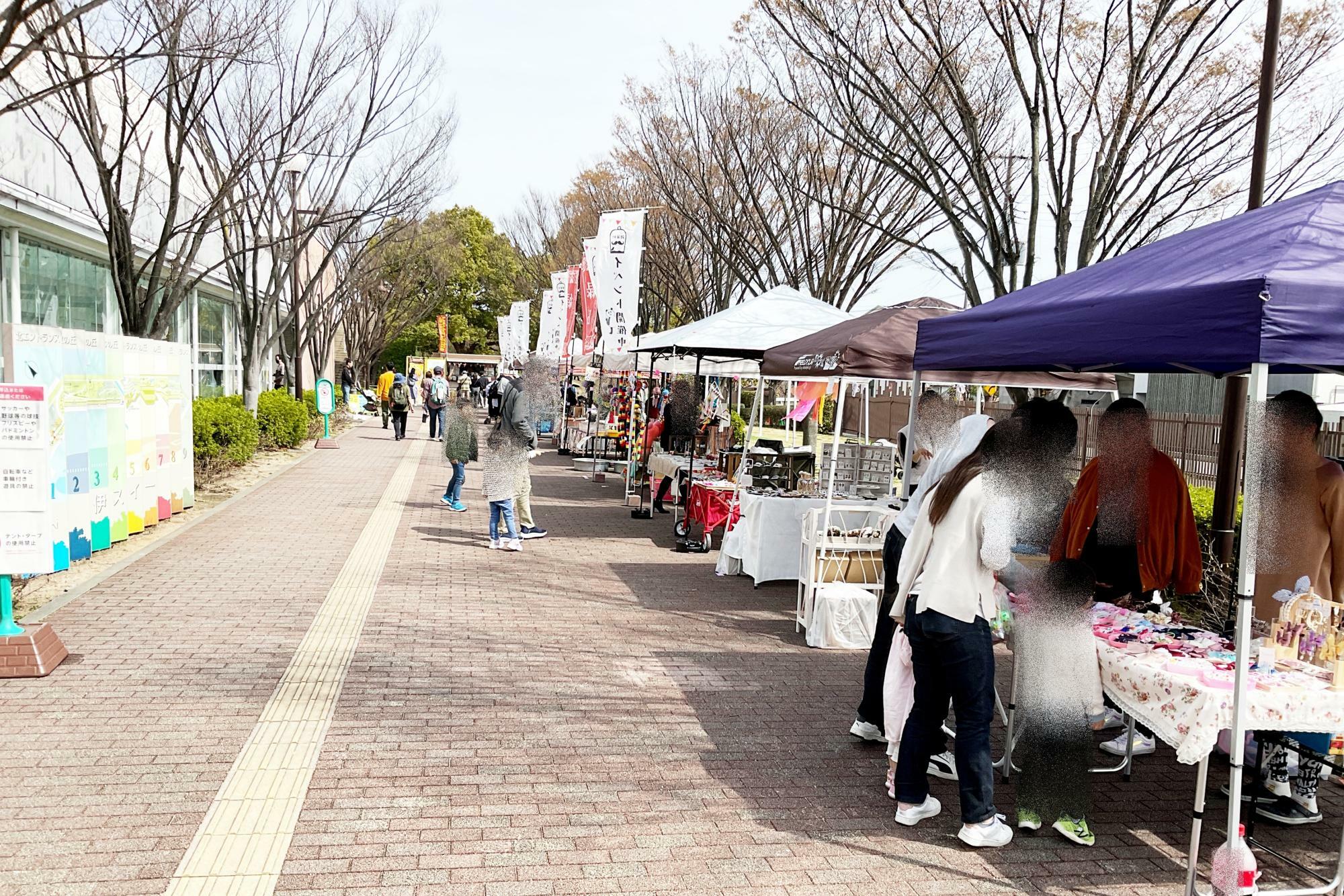 ※2024年3月に開催された「第8回 兵庫県雑貨村in伊丹スカイパーク」会場風景