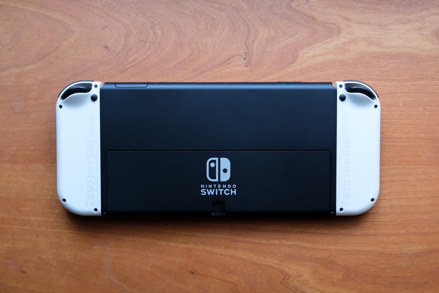 Nintendo Switch 有機ELモデルはSwitchの完成形だ!(バルキー Nintendo Switch 有機ELモデルはSwitchの完成形だ!(バルキー