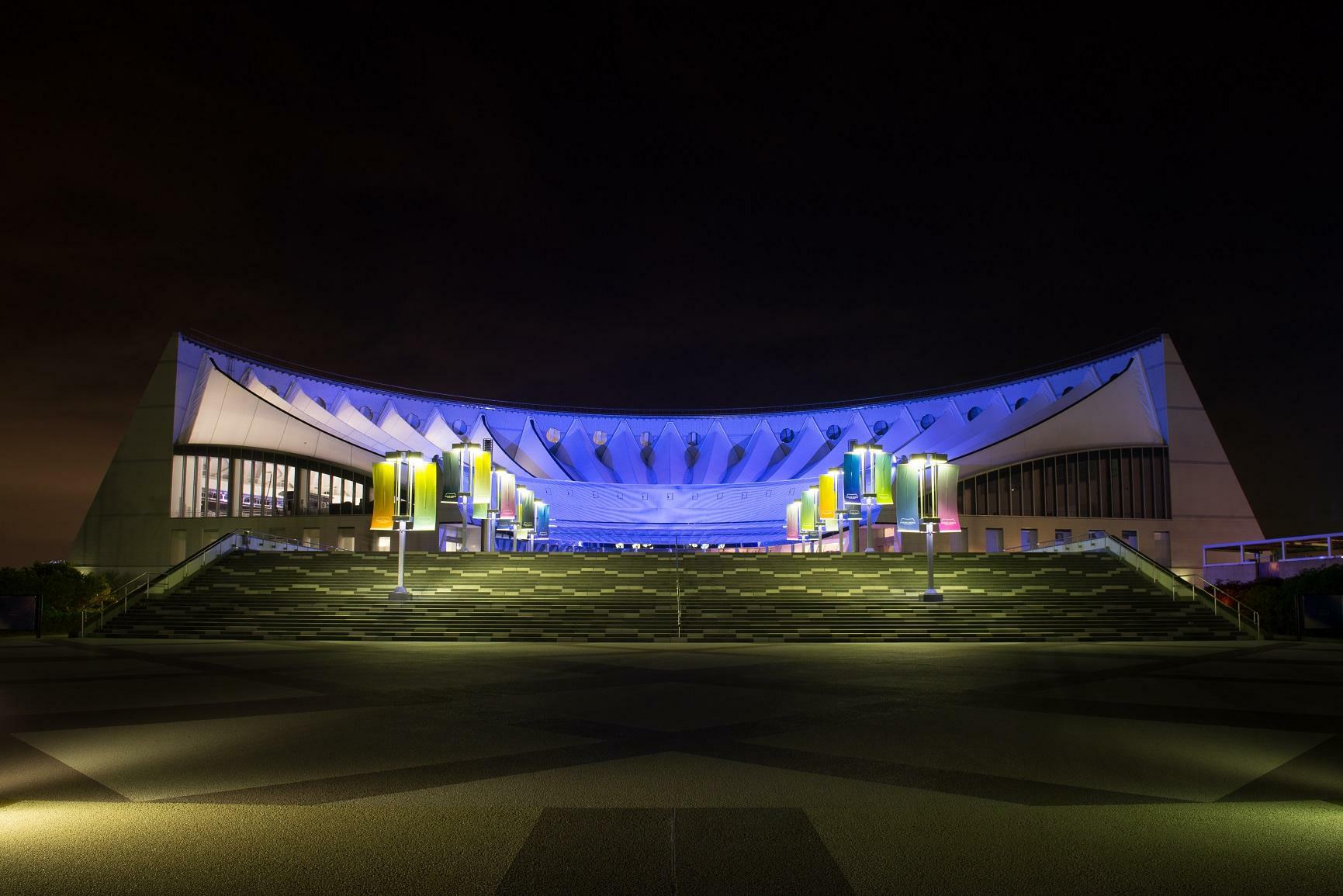 マリンワールド海の中道・夜の外観＜画像提供：マリンワールド海の中道＞