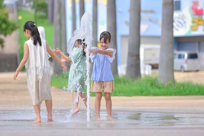 「遊べる噴水」＜画像提供：海の中道海浜公園＞