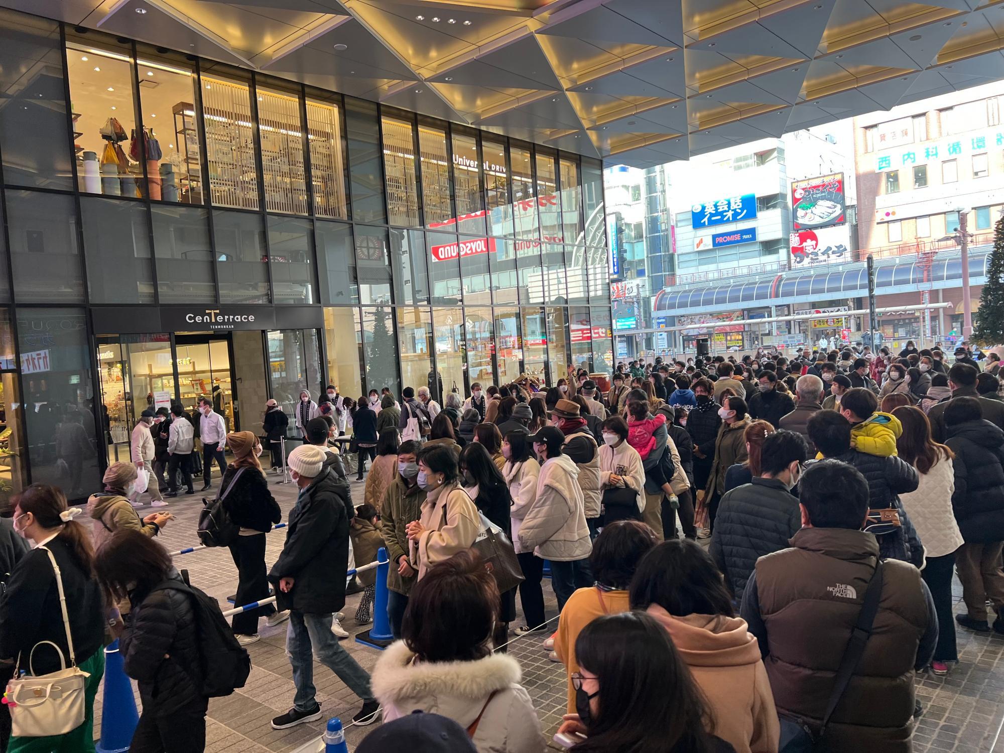 イベントがたくさん開催されているセンテラススクエアで年越しカウントダウンイベントが開催されます